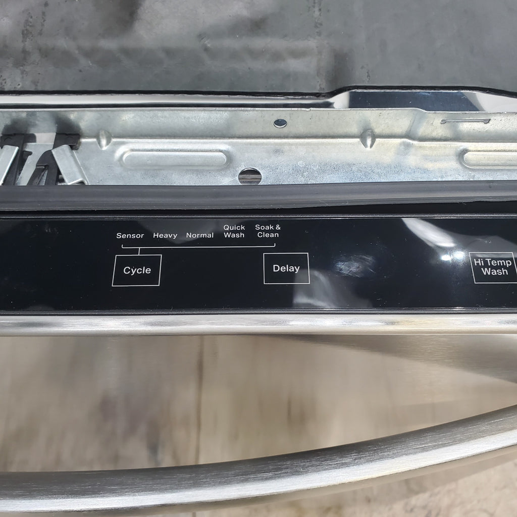 Pictures of 24 in. Fingerprint Resistant Stainless Steel ENERGY STAR Whirlpool Built In Dishwasher with 3rd Rack WDT750SAKZ - Open Box - Neu Appliance Outlet - Discount Appliance Outlet in Austin, Tx