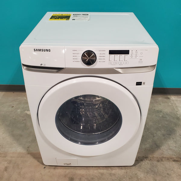 Samsung ENERGY STAR Samsung 4.5 cu. ft. Front Load Washer with Vibration Reduction Technology - Scratch & Dent - Minor