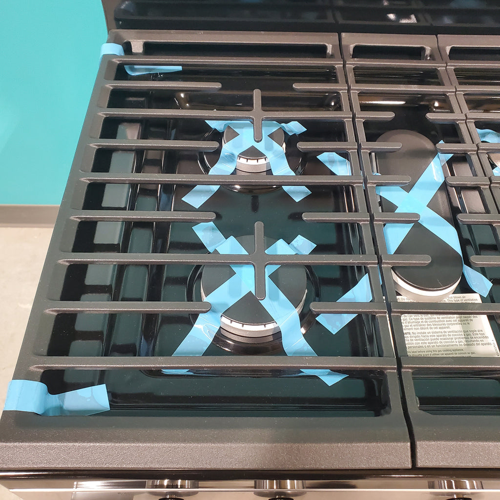 Pictures of Whirlpool Fingerprint Resistant Stainless Steel 5.0 cu ft 5 in 1 Air Fry Gas Range with Frozen Bake Technology and Fan Convection Cooking - Open Box - Neu Appliance Outlet - Discount Appliance Outlet in Austin, Tx