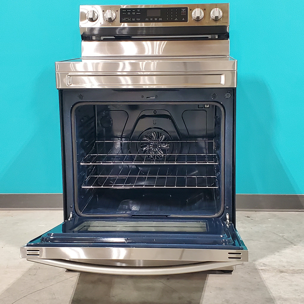 Pictures of Samsung 6.3 cu. ft. Smart Freestanding Electric Range with No-Preheat Air Fry & Convection in Stainless Steel - Scratch & Dent - Minor - Neu Appliance Outlet - Discount Appliance Outlet in Austin, Tx