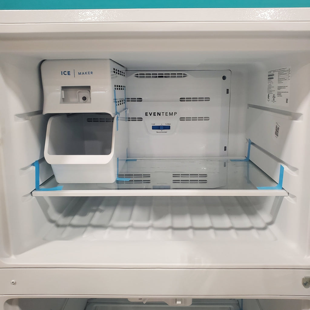 Pictures of Frigidaire White 20 Cu. Ft. Garage Ready Top Freezer Refrigerator With Ice Maker Installed FFTR2045VW - Scratch & Dent - Minor - Neu Appliance Outlet - Discount Appliance Outlet in Austin, Tx