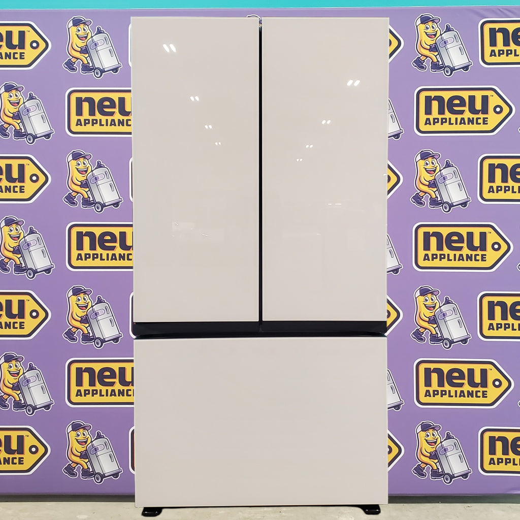 Pictures of Samsung Bespoke 3-Door French Door Refrigerator (30 cu. ft.) with Beverage Center™ in White Glass RF30BB660012 - Scratch & Dent - Minor - Neu Appliance Outlet - Discount Appliance Outlet in Austin, Tx