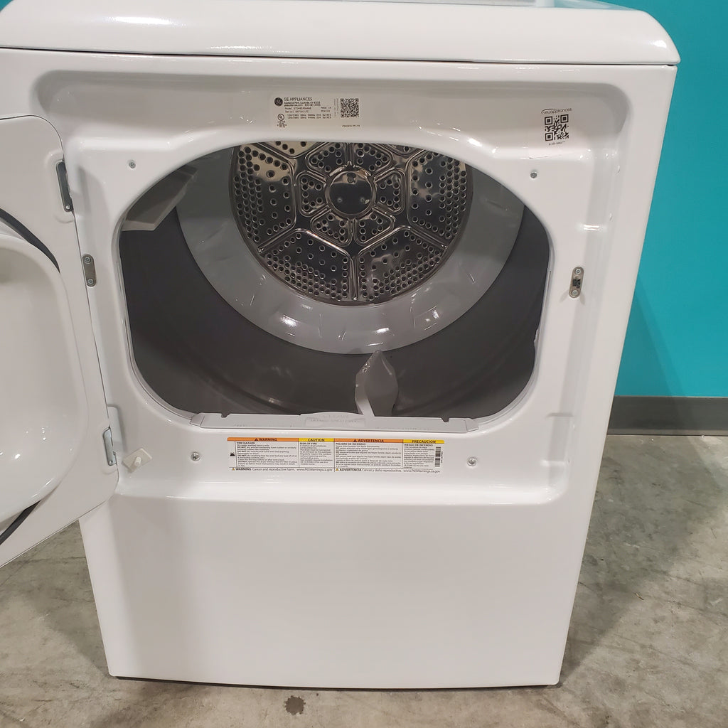 Pictures of GE 4.5 cu. ft. Capacity Washer with Stainless Steel Basket, Cold Plus and Wash Boost and GE 7.2 cu. ft. Capacity Electric Dryer with Up To 120 ft. Venting and Extended Tumble - Open Box - Neu Appliance Outlet - Discount Appliance Outlet in Austin, Tx