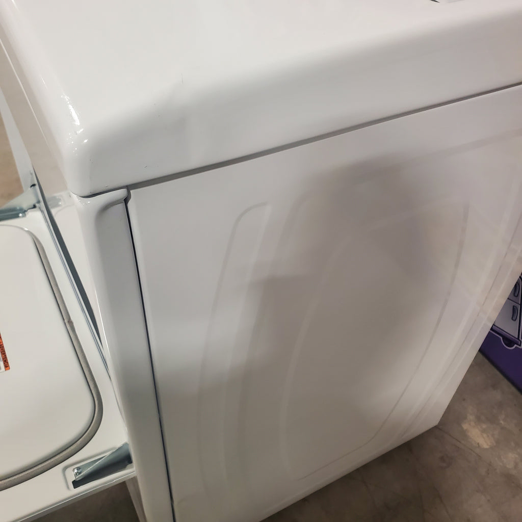 Pictures of Whirlpool 4.7–4.8 Cu. Ft. Top Load Washer with 2 in 1 Removable Agitator and Built-In Water Faucet and 7.0 Cu. Ft. Top Load Electric Moisture Sensing Dryer with Wrinkle Shield™ Option - Neu Appliance Outlet - Discount Appliance Outlet in Austin, Tx