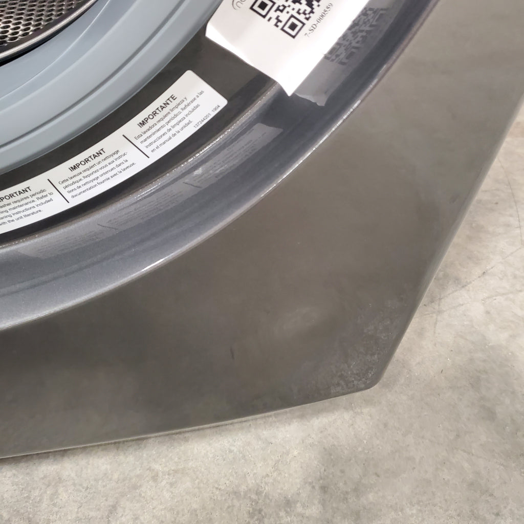 Pictures of Electrolux Titanium 600 Series Laundry Tower Single Unit 4.5 cu ft Washer & 8 cu ft Electric Dryer Scratch & Dent - Minor - Neu Appliance Outlet - Discount Appliance Outlet in Austin, Tx