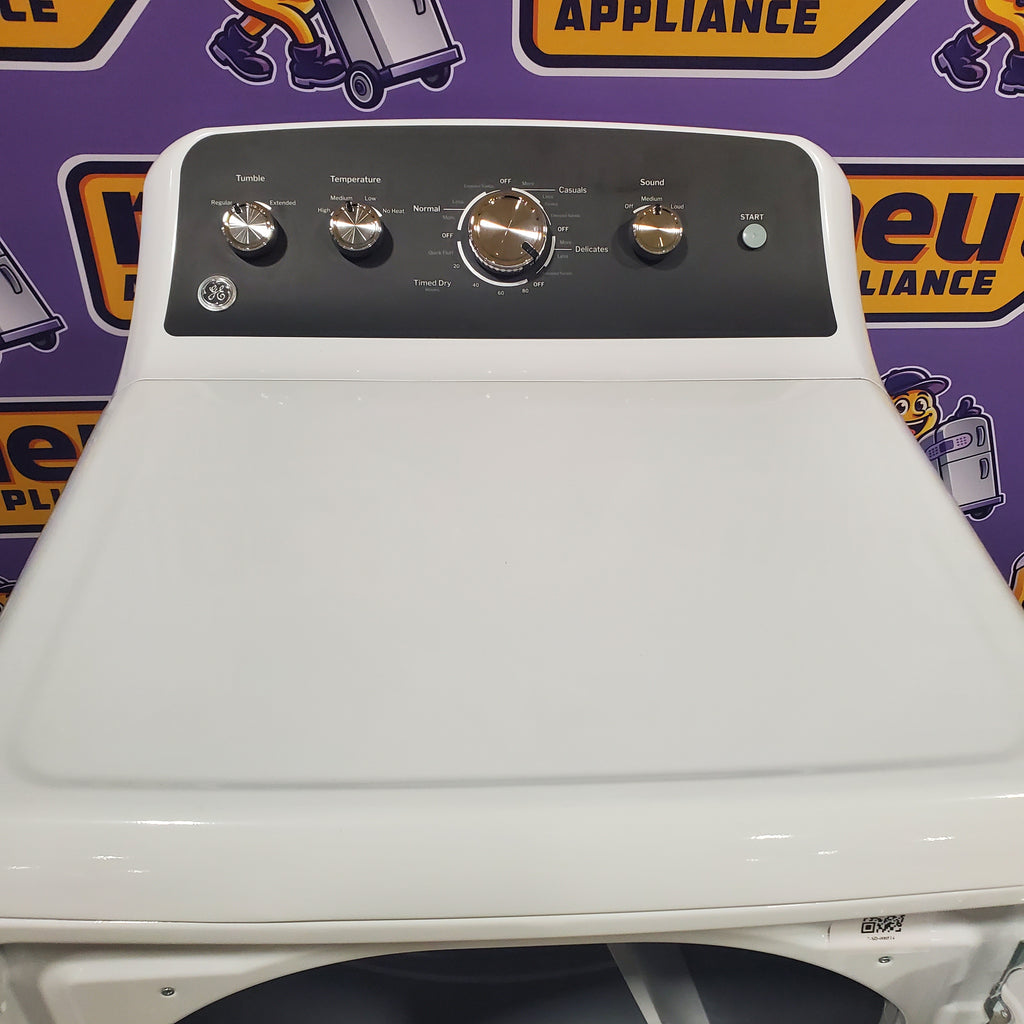 Pictures of GE 4.5 cu. ft. Capacity Washer with Stainless Steel Basket, Cold Plus and Wash Boost and GE 7.2 cu. ft. Capacity Electric Dryer with Up To 120 ft. Venting and Extended Tumble - Neu Appliance Outlet - Discount Appliance Outlet in Austin, Tx