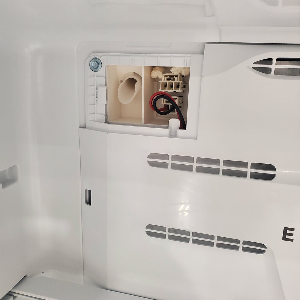Pictures of Frigidaire 20 Cu. Ft. Top Freezer Refrigerator with EvenTemp Cooling System LFTR2045VF - Scratch and Dent (Minor) - Neu Appliance Outlet - Discount Appliance Outlet in Austin, Tx