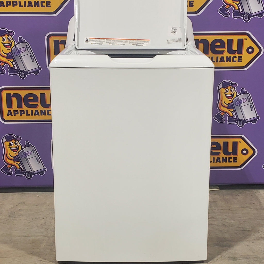 Pictures of GE 4.5 cu. ft. Capacity Washer with Stainless Steel Basket, Cold Plus and Wash Boost and GE 7.2 cu. ft. Capacity Electric Dryer with Up To 120 ft. Venting and Extended Tumble - Neu Appliance Outlet - Discount Appliance Outlet in Austin, Tx
