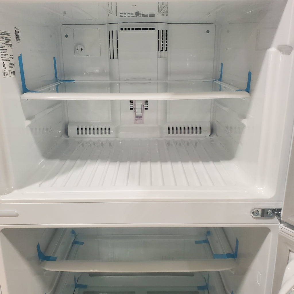 LG White  30 Inch Wide Top Freezer 20 Cu. Ft. Refrigerator with Electronic Temperature Controls and LoDecibel Quiet Operation LTCS20020W - Scratch and Dent (Minor)