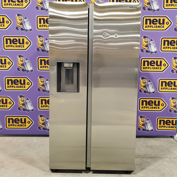 Fingerprint Resistant Stainless Steel ENERGY STAR Samsung 27.4 cu. ft. Side by Side Refrigerator with Exterior Water and Ice Dispenser RS27T5200SR - Scratch & Dent - Minor