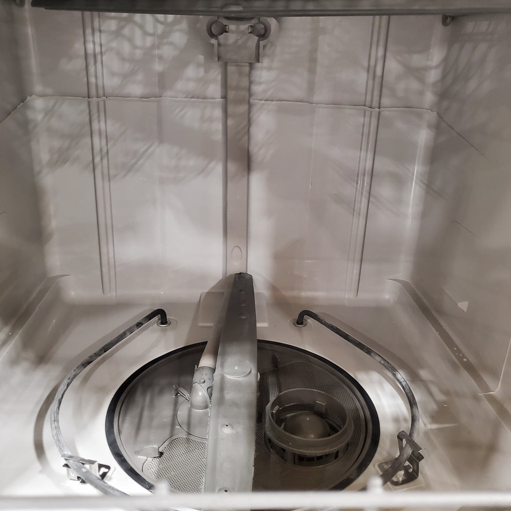 Pictures of Whirlpool Built-In Tall Tub Dishwasher in Monochromatic Stainless Steel with Extended Soak Cycle - 18SD022 - WDT531HAPM - Scratch & Dent (Minor) - Neu Appliance Outlet - Discount Appliance Outlet in Austin, Tx