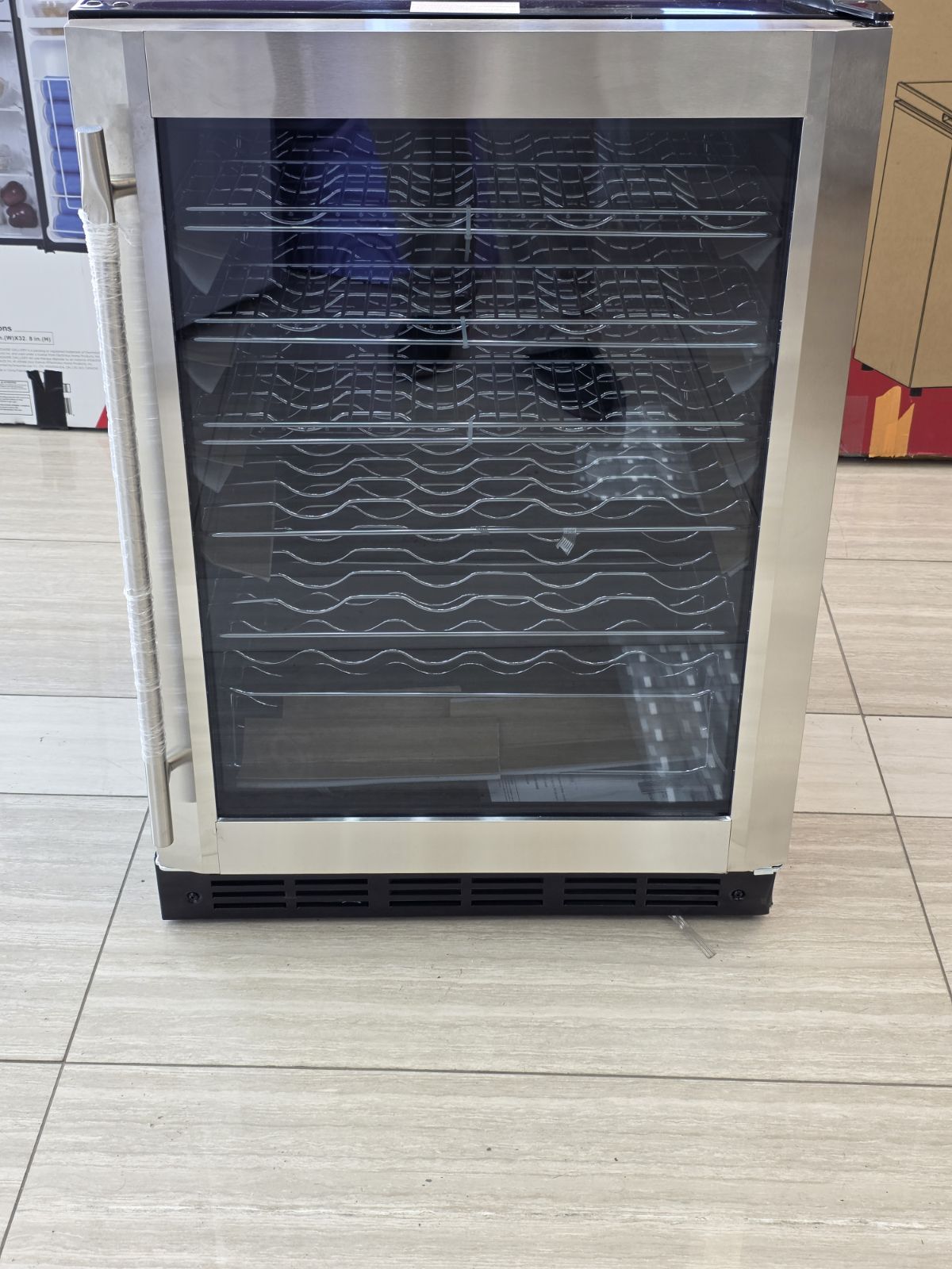 Vissani 23.4 in. 50 Bottle, 154 Can, Wine and Beverage Cooler with Stainless Steel Door S140 - HVBC58ST - Scratch & Dent (Minor)