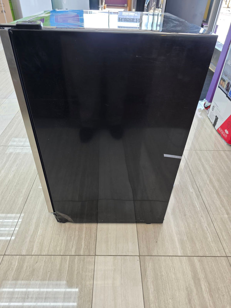 Pictures of Vissani 23.4 in. 50 Bottle, 154 Can, Wine and Beverage Cooler with Stainless Steel Door S140 - HVBC58ST - Scratch & Dent (Minor) - Neu Appliance Outlet - Discount Appliance Outlet in Austin, Tx