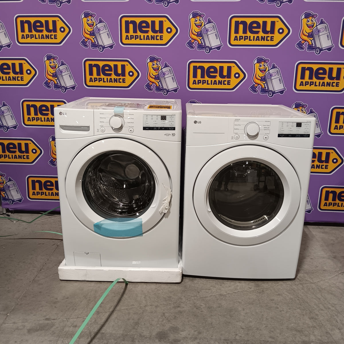 LG Ultra Large Capacity Front Load 4.5 Cu. Ft. Washer in White with ColdWash Technology WM3400CW - New in Box and LG 7.4 cu. ft. Large Capacity Electric Dryer in White 16258 - DLE3400W - Open Box