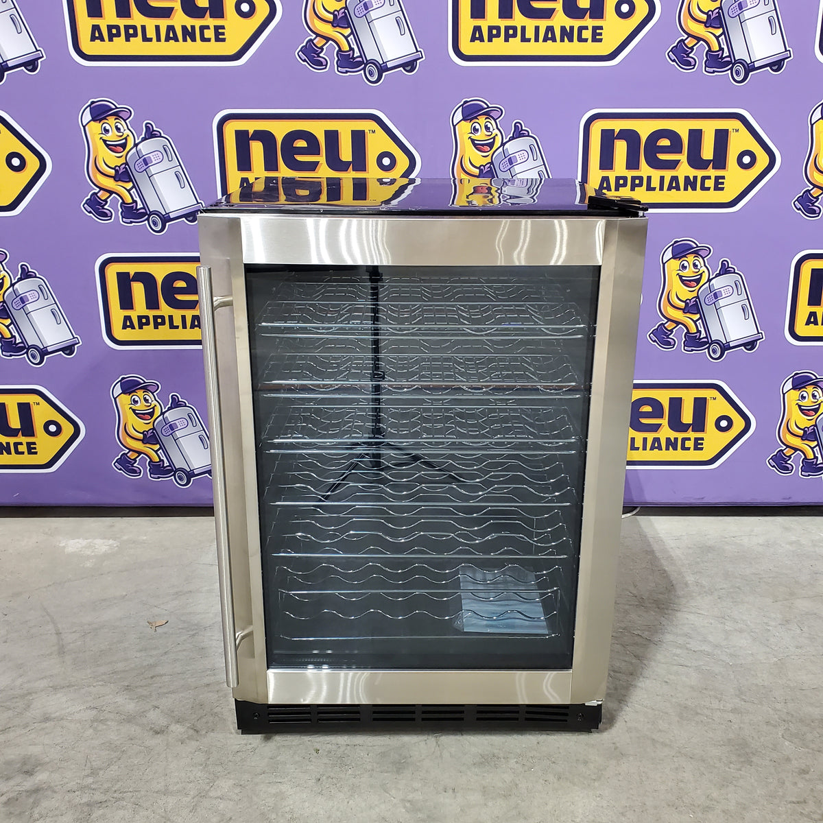 Vissani 23.4 in. 50 Bottle, 154 Can, Wine and Beverage Cooler with Stainless Steel Door SA651 - HVBC58ST - Scratch & Dent (Moderate)