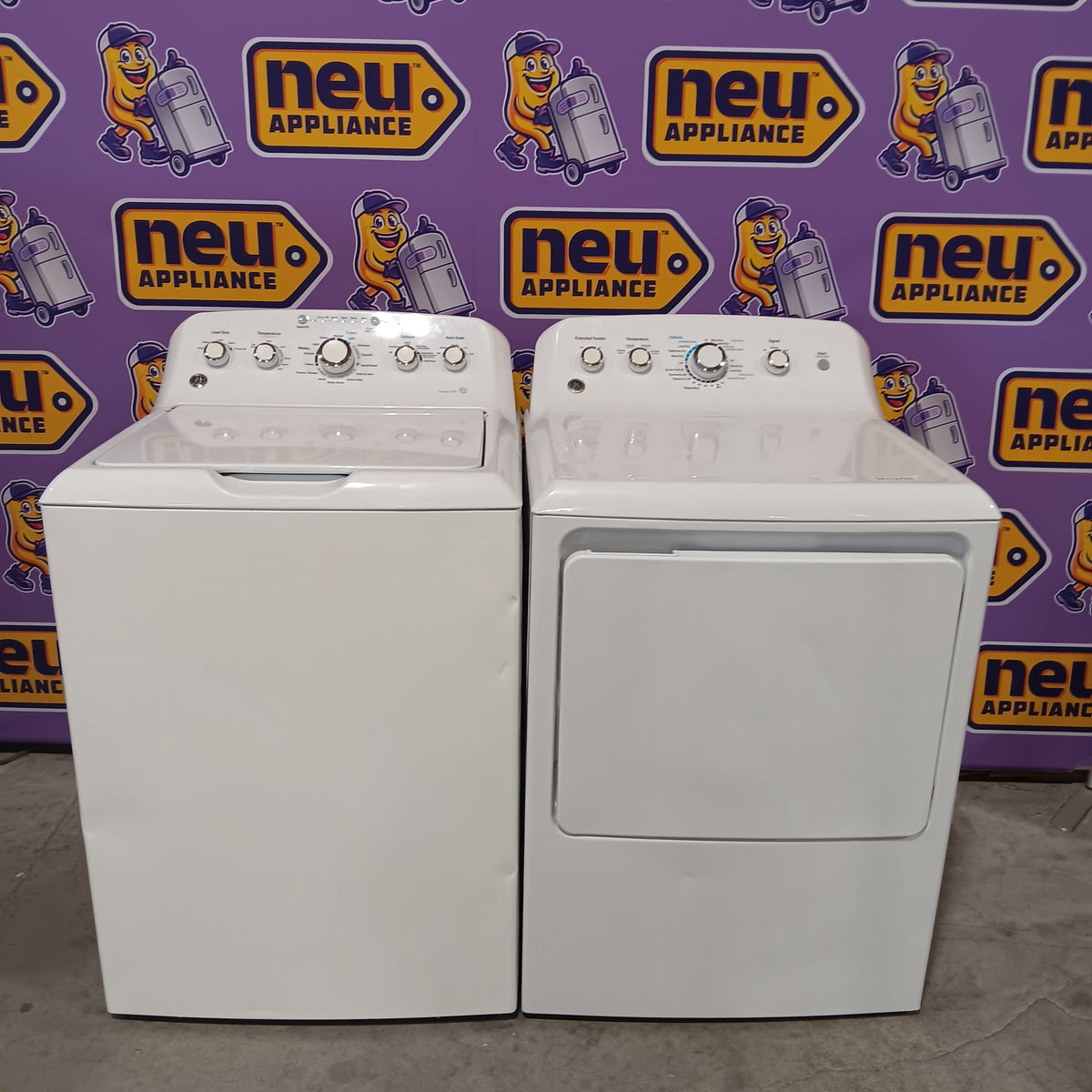 GE® 4.5 cu. ft. Capacity Washer with Stainless Steel Basket in White GTW465ASNWW - Certified Refurbished and GE White Electric 7.2 Cu. Ft. Dryer with Aluminized Alloy Drum GTD42EASJWW - Certified Refurbished