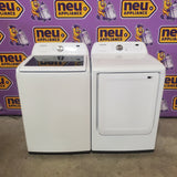 Samsung 4.5 cu. ft. Top Load Washer with Vibration Reduction Technology+ in White WA45T3200AW - Certified Refurbished and Samsung 7.2 cu. ft. Electric Dryer with Sensor Dry in White DVE45T3200W - Scratch & Dent (Minor)