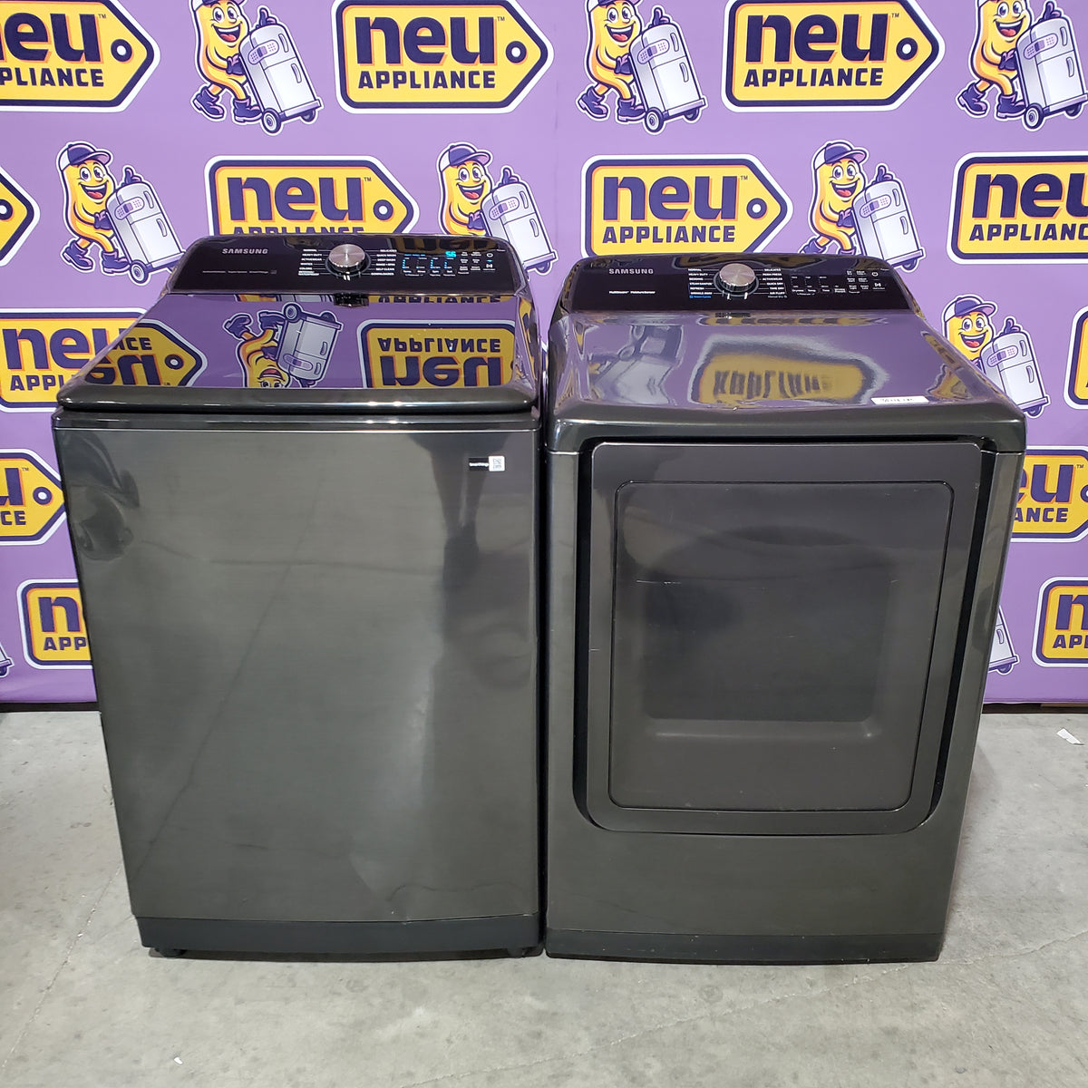 Samsung 5.5 cu.ft. Extra-Large Capacity Smart Top Load Washer with Super Speed Wash in Brushed Black WA55CG7100AV - Scratch & Dent (Moderate) and