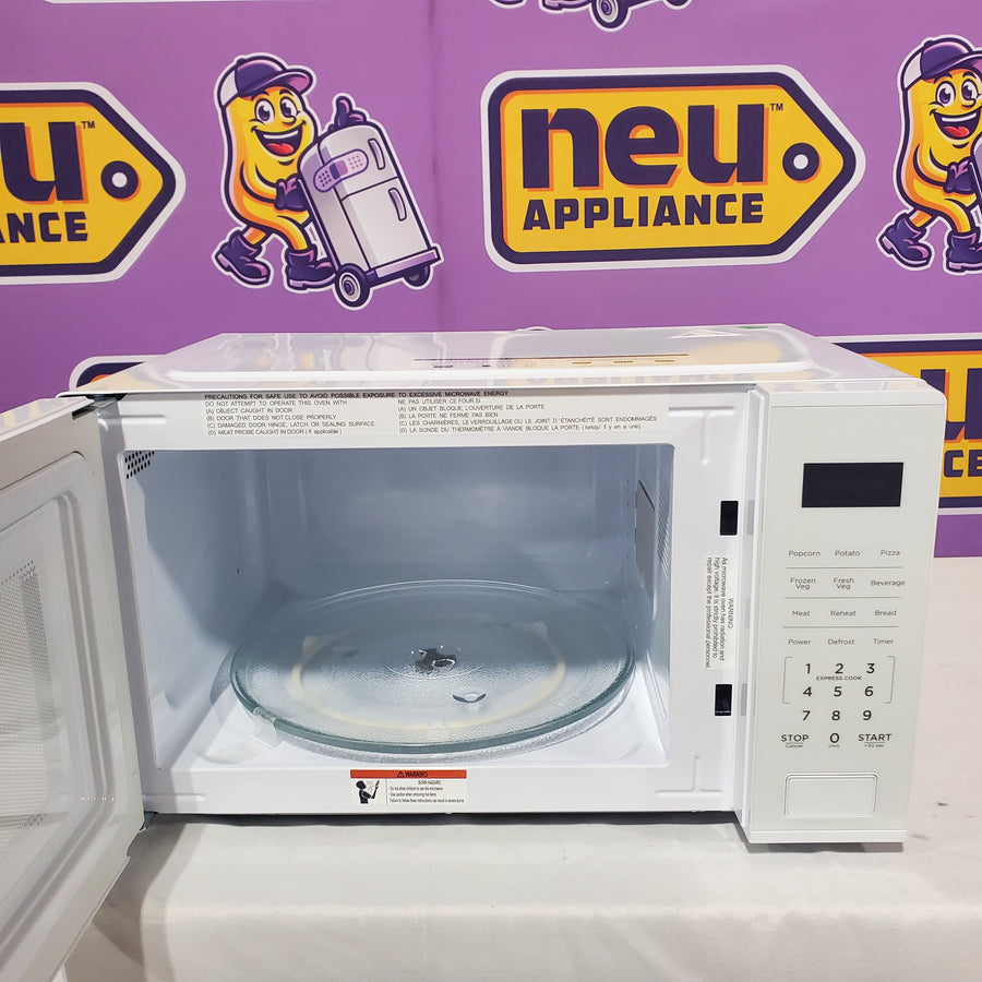 Vissani 1.1 cu. ft. Electric 1000-W Countertop Microwave in White with Turntable, 6-Heating Functions, and 2-Step Lock System E30PXP02-WHT - Open Box