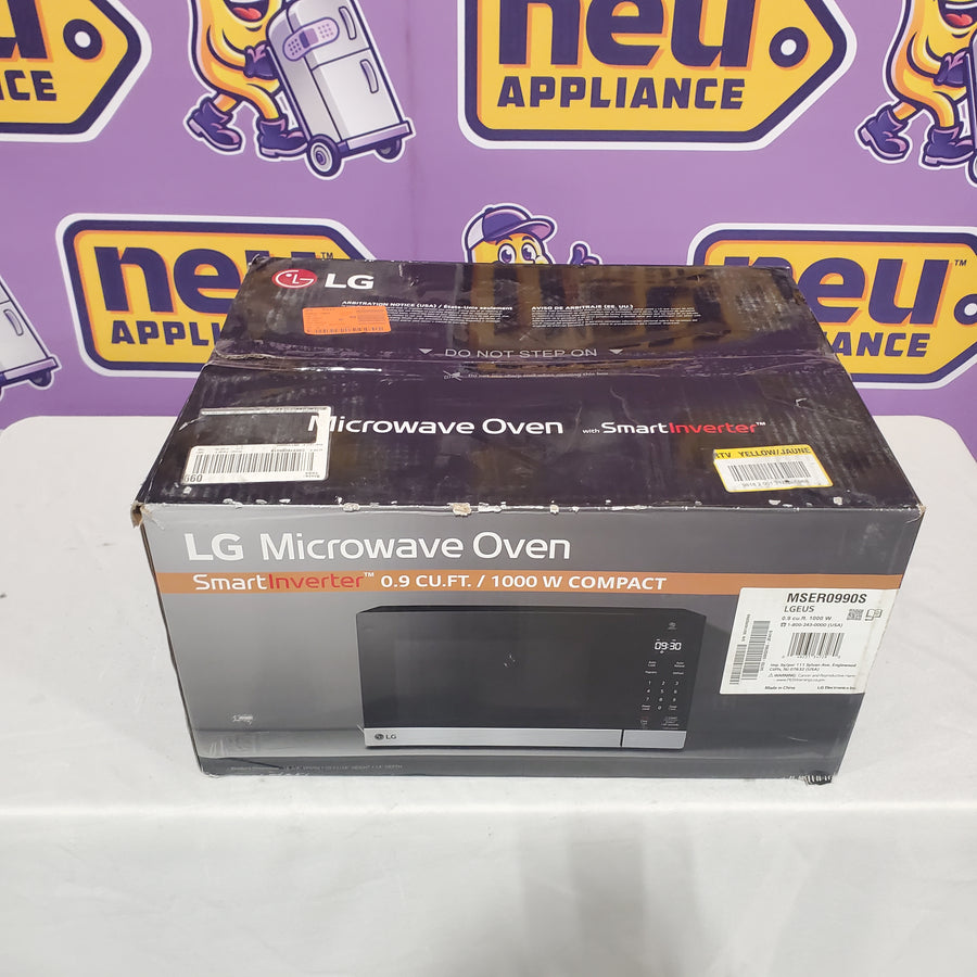 LG 0.9 cu. ft. NeoChef™ Countertop Microwave with Smart Inverter MSER0990S - Open Box