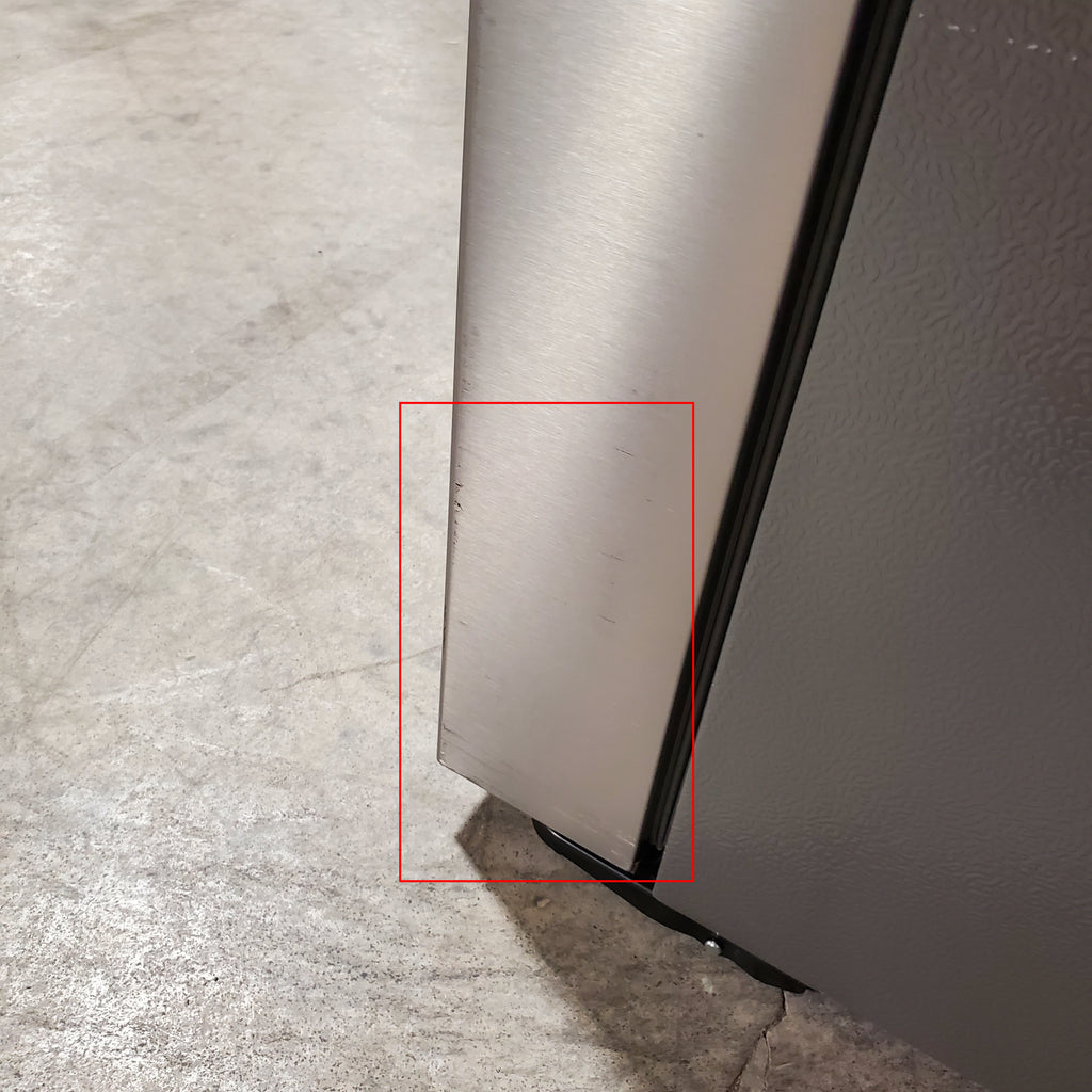 Hisense PureFlat 25.6-cu ft 4-Door Smart French Door ENERGY STAR Refrigerator in Stainless Steel with Ice Maker, Water and Ice Dispenser 24SD52 - HRM260N6TSE - Scratch & Dent (Moderate)