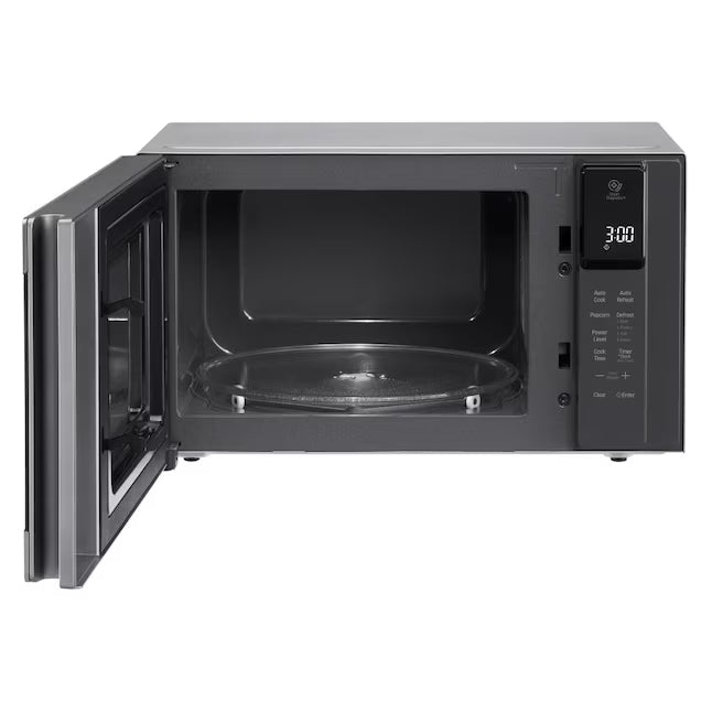 LG  NeoChef™ 0.9 cu. ft. Countertop Microwave with Smart Inverter and EasyClean® LMC0975SD - Scratch & Dent (Minor)