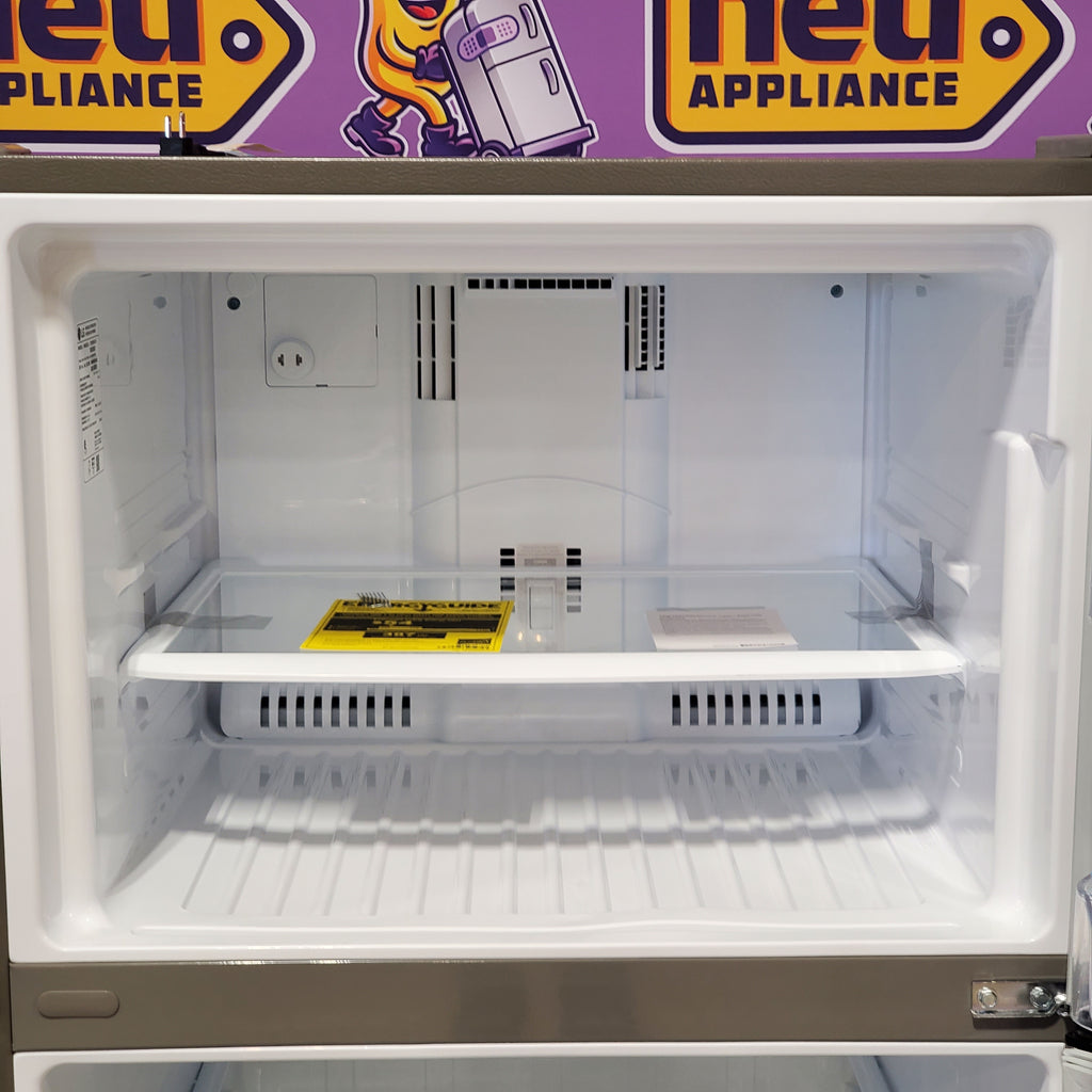 Pictures of LG 20 cu. ft. 30 Inch Wide Top Freezer Refrigerator in Stainless Steel 21SD02 - LTCS20020S - Scratch & Dent (Minor) - Neu Appliance Outlet - Discount Appliance Outlet in Austin, Tx