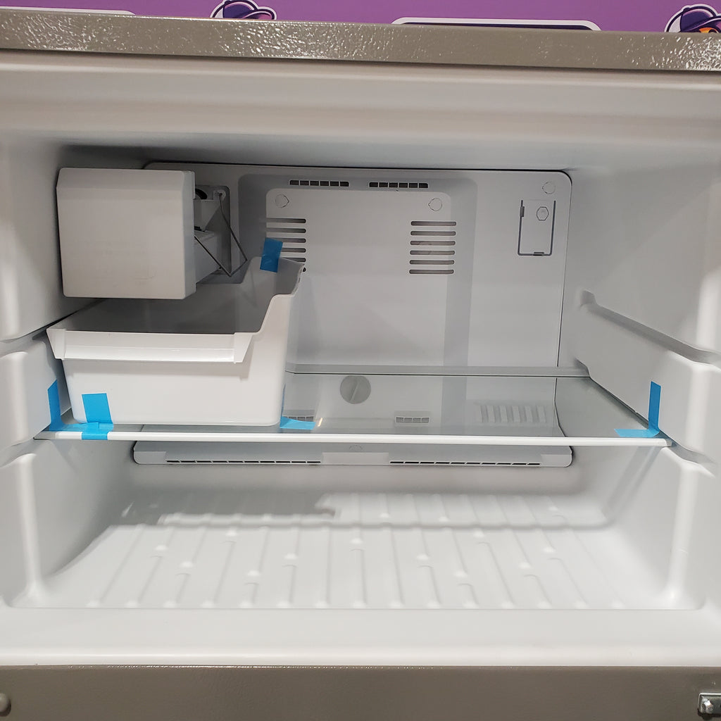 Pictures of Whirlpool 18 Cu. Ft. 28" Wide Refrigerator in Stainless Steel 22SD053 - WRT518SZFM - Open Box - Neu Appliance Outlet - Discount Appliance Outlet in Austin, Tx