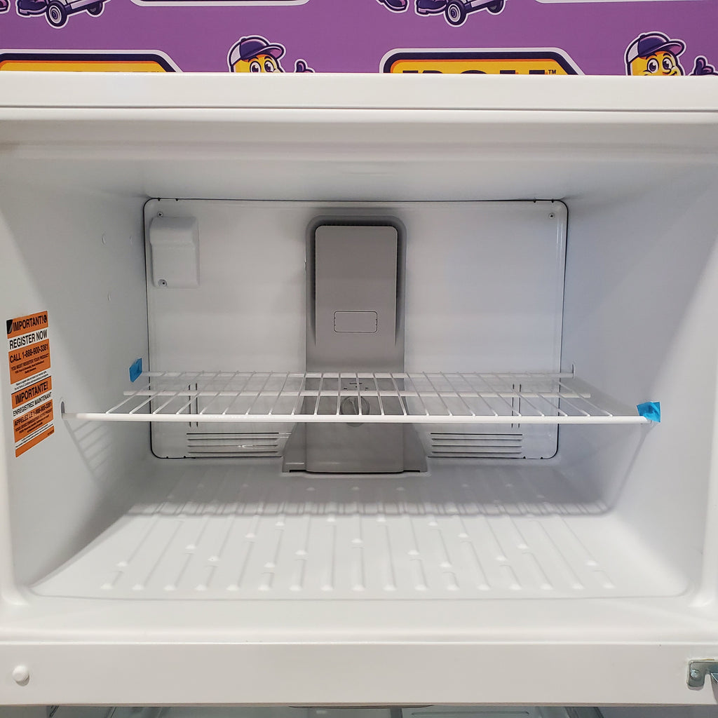 Whirlpool 33" Wide Top Freezer 20.5 cu ft Refrigerator with Ice Maker and Frameless Glass Shelves and Flexi-Slide Bin 3SD862 - WRT311FZDW - Scratch & Dent (Minor)