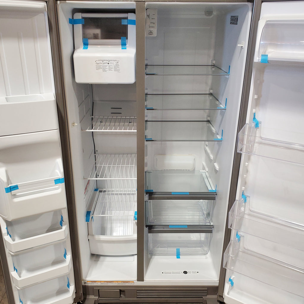 Whirlpool 24 cu ft Capacity Side By Side Refrigerator with Ice and Water Dispenser in Fingerprint Resistant Stainless Steel 24SD46 - WRS315SDHZ - Scratch & Dent (Minor)