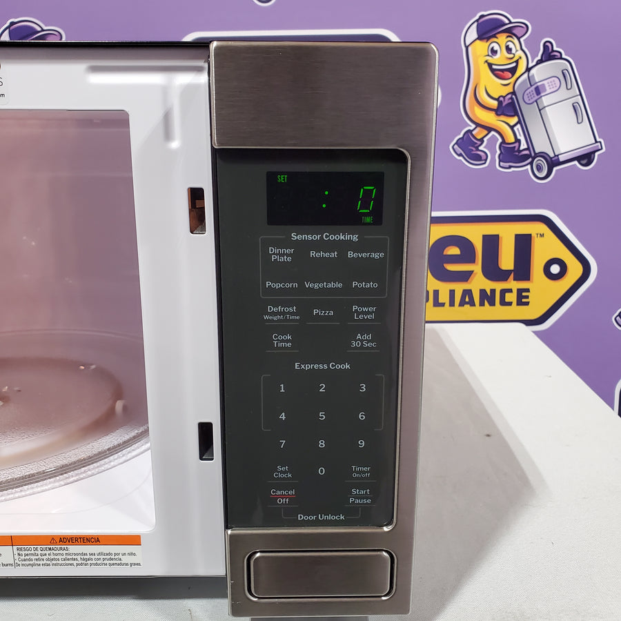 GE® 1.6 Cu. Ft. Countertop Microwave Oven in Stainless Steel SA615 - GCST16S1WSS - Scratch & Dent (Moderate)