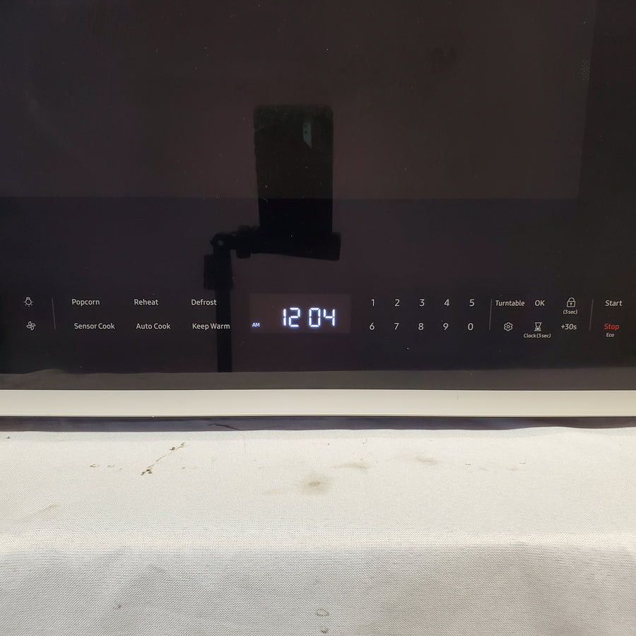 Samsung Bespoke 2.1-cu ft Over-the-Range Microwave with Sensor Cooking in White Glass ME21DB650012 - Open Box