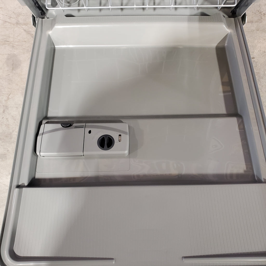 Pictures of Frigidaire 24 in. 55 dBA Front Control Built-In Tall Tub Dishwasher in Stainless Steel with 3-Cycle FFCD2413US - Scratch & Dent (Moderate) - Neu Appliance Outlet - Discount Appliance Outlet in Austin, Tx