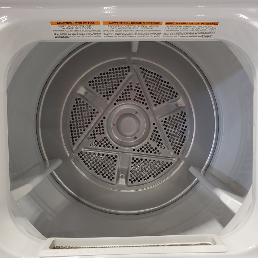 Frigidaire Electric Washer/Dryer Laundry Center - 3.9 Cu. Ft Washer and 5.5 Cu. Ft. Dryer 22SD56 - FLCE7522AW - Scratch & Dent (Minor)