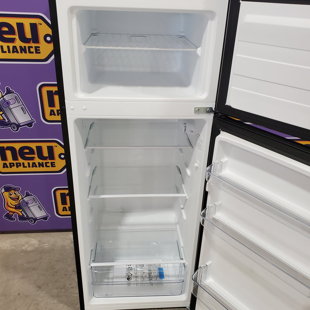 Pictures of Vissani 7.1 cu. ft. Top Freezer Refrigerator with Adjustable Shelf in Stainless Steel MDFF7SS - Scratch & Dent (Minor) - Neu Appliance Outlet - Discount Appliance Outlet in Austin, Tx