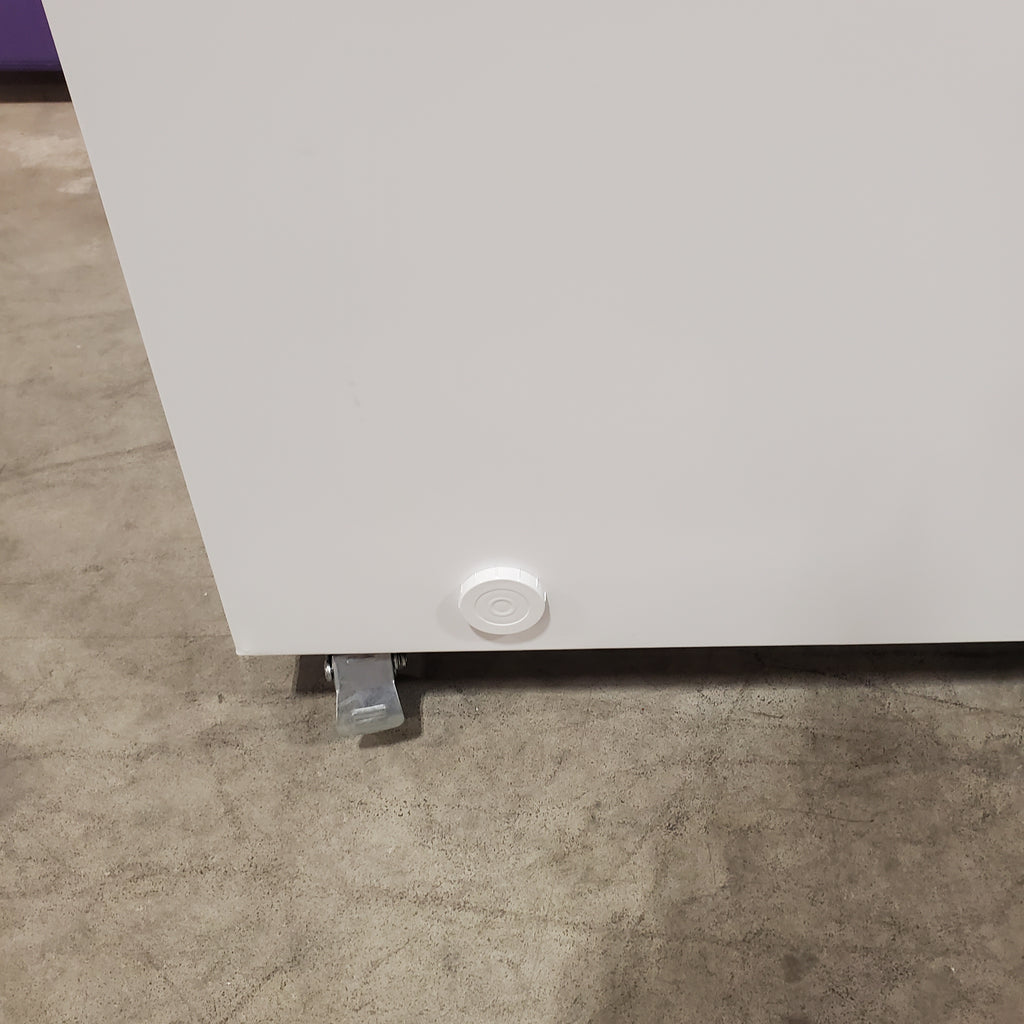 Pictures of Frigidaire 15 Cu. Ft. Garage Ready Chest Freezer- scratch and dent minor - Neu Appliance Outlet - Discount Appliance Outlet in Austin, Tx