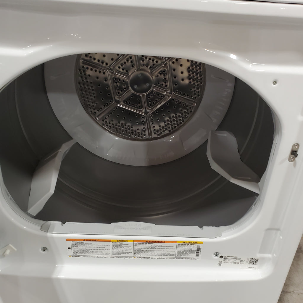 GE 4.5 cu. ft. Capacity Washer with Water Level Control GTW585BSVWS - New in Box and GE 7.2 cu. ft. Capacity Electric Dryer with Up To 120 ft. Venting and Extended Tumble  16043 - GTD48EASWWB - Scratch & Dent (Minor)