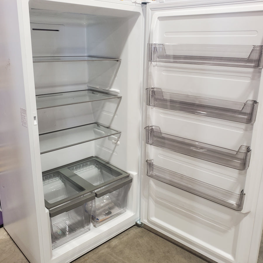 Midea 17 cu. ft. Convertible Upright Freezer in White 22133SD204 - MRU17F5AWW - Scratch & Dent (Minor)
