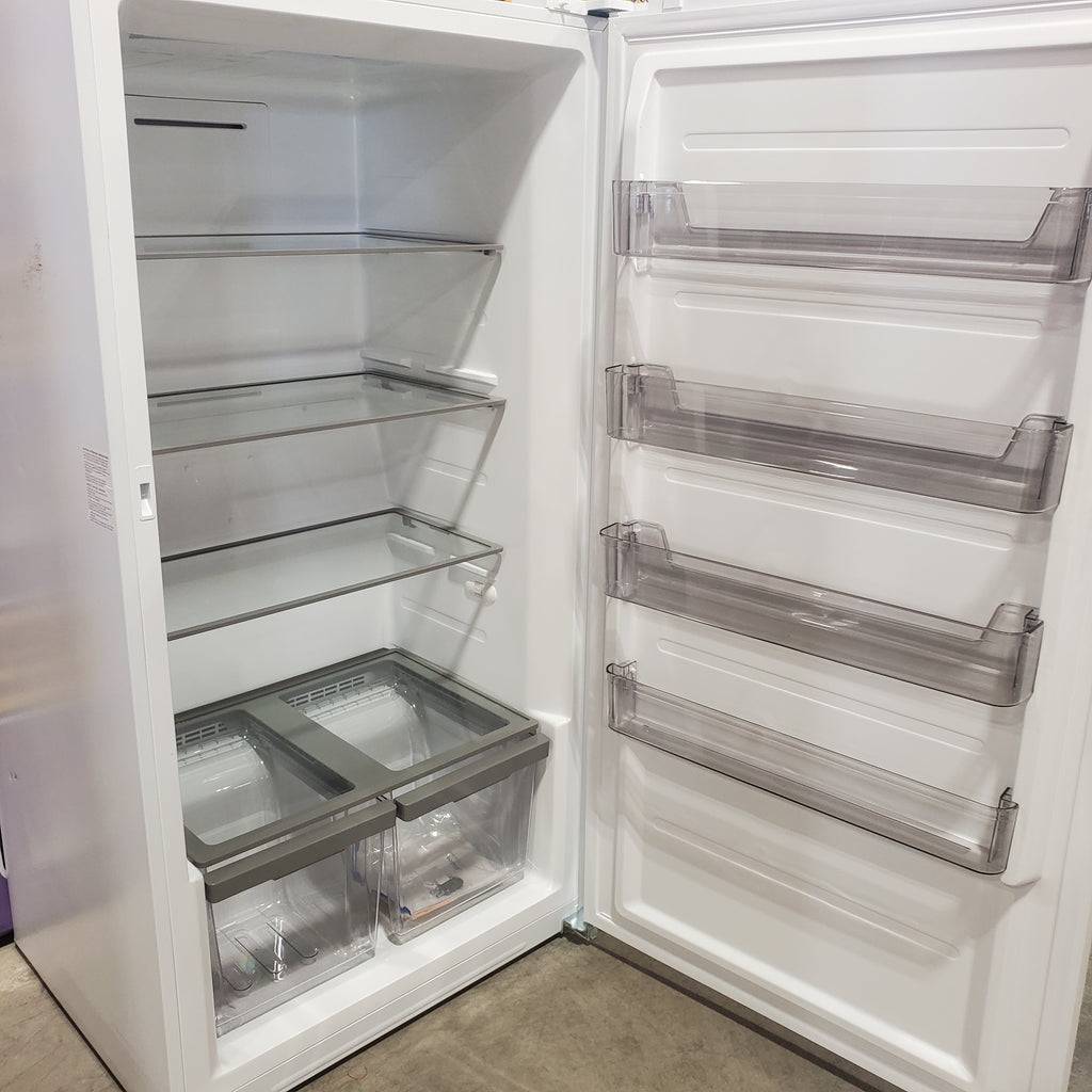 Pictures of Midea 17 cu. ft. Convertible Upright Freezer in White 22133SD204 - MRU17F5AWW - Scratch & Dent (Minor) - Neu Appliance Outlet - Discount Appliance Outlet in Austin, Tx