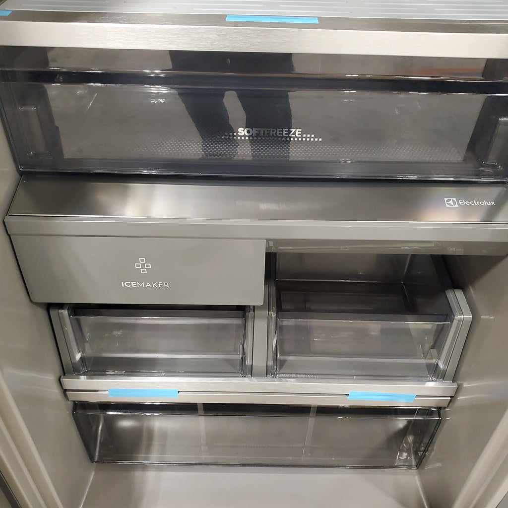 Pictures of Electrolux 19 Cu. Ft. Single-Door Refrigerator EI33AR80WS - Open Box and Electrolux 19 Cu. Ft. Single-Door Freezer EI33AF80WS - Open Box - Neu Appliance Outlet - Discount Appliance Outlet in Austin, Tx