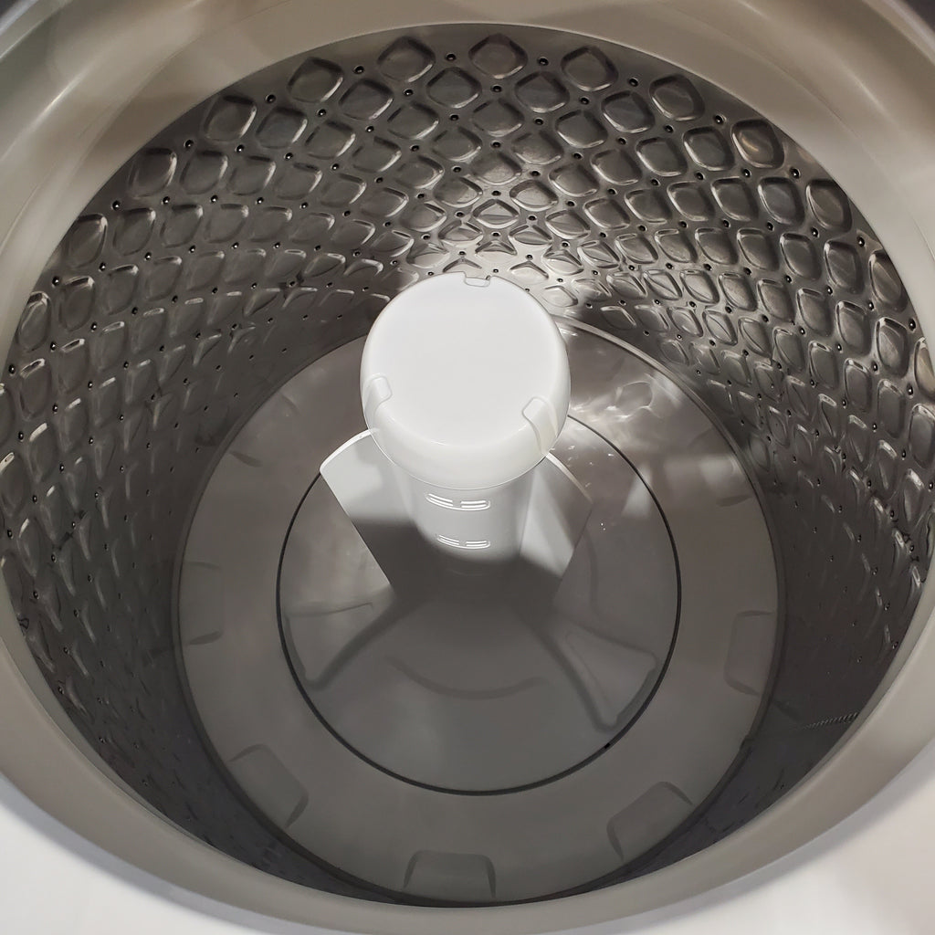 Pictures of Frigidaire Electric Washer/Dryer Laundry Center - 3.9 Cu. Ft Washer and 5.5 Cu. Ft. Dryer FLCE7522AW - Scratch & Dent (Moderate) - Neu Appliance Outlet - Discount Appliance Outlet in Austin, Tx