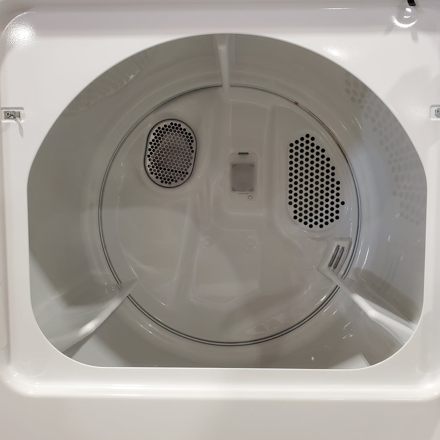Maytag Top Load 4.8 cu ft Washer with Deep Fill and Slow-Close Glass Lid MVW6200KW - Scratch & Dent (Minor) and Maytag 7.0 cu ft Electric Dryer with Moisture Sensing and Quick Dry Cycle 16231 - MED6200KW - Scratch & Dent (Moderate)