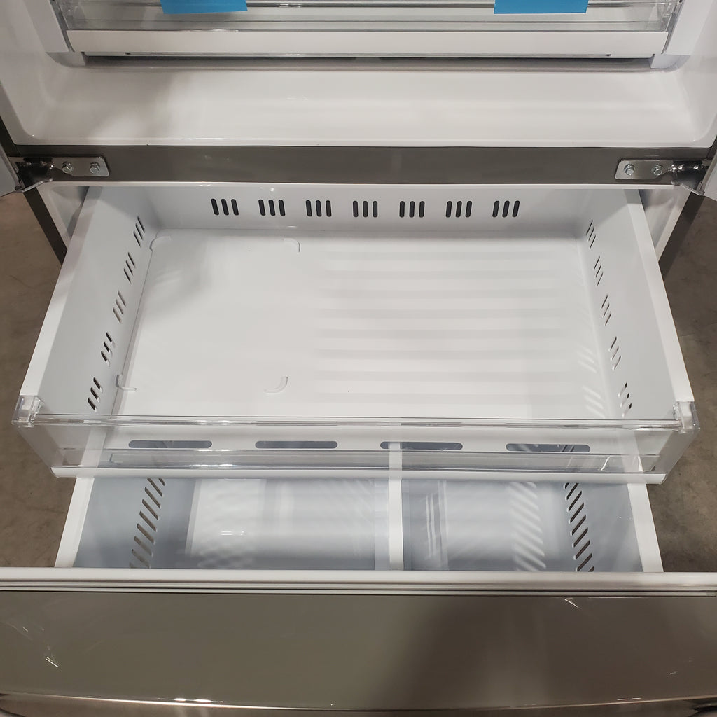 Pictures of LG 28 cu. ft. 3 Door French Door, Ice and Water with Single Ice Maker in Printproof Stainless Steel 4SD138 - LRFS28XBS - Scratch & Dent (Minor) - Neu Appliance Outlet - Discount Appliance Outlet in Austin, Tx