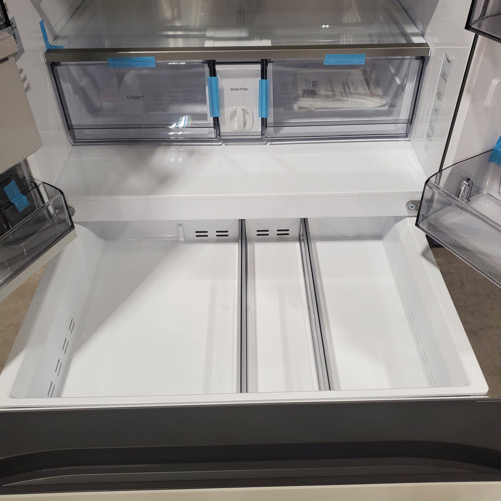Pictures of Samsung Bespoke 29 cu ft. 4-Door Standard Depth French Door Smart Refrigerator with Beverage Center Auto Fill Pitcher and Dual Ice Maker with Ice Bites™ in White Glass 22SD055 - RF29BB86004MAA - Open Box - Neu Appliance Outlet - Discount Appliance Outlet in Austin, Tx