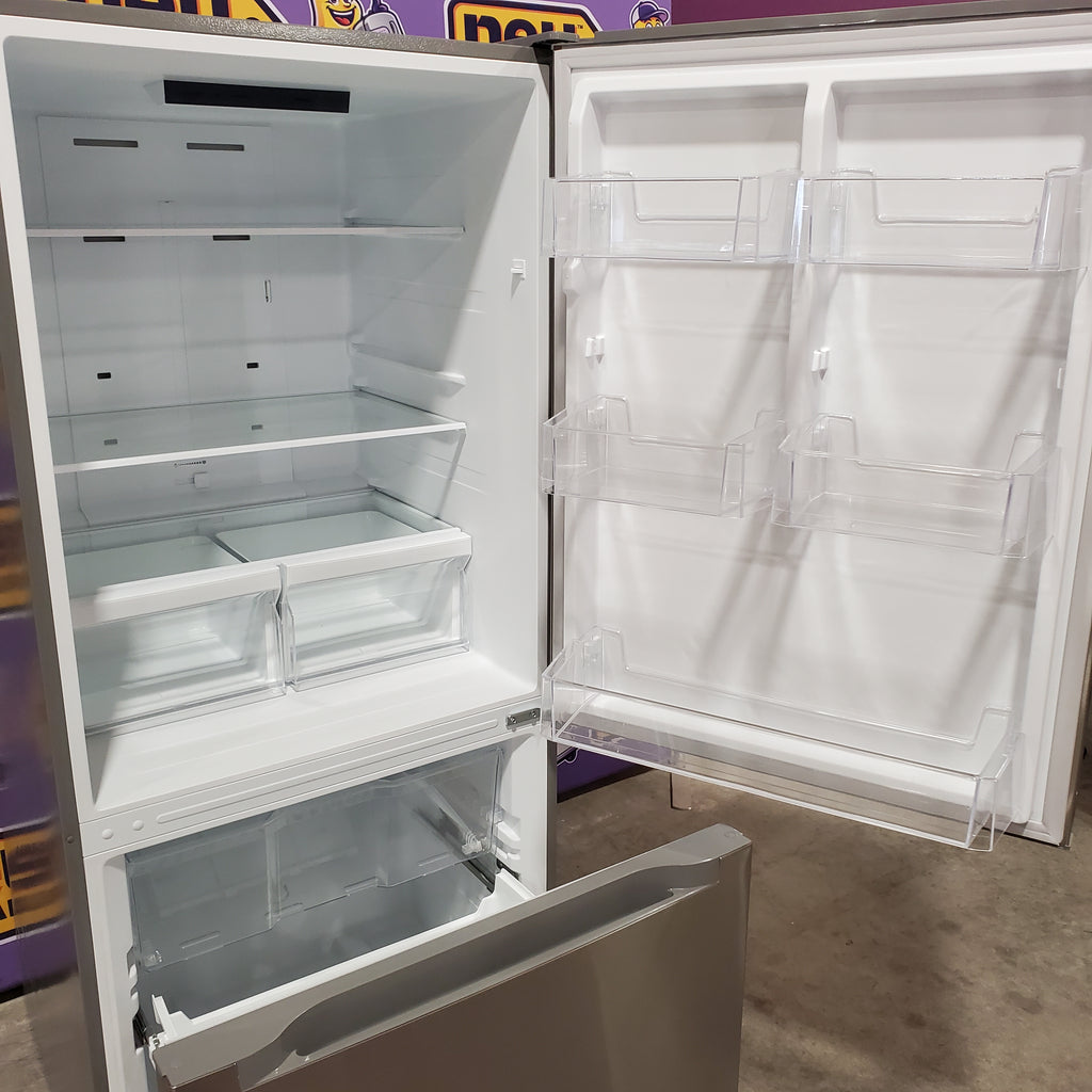 Pictures of Vissani 18.7 cu. ft. Bottom Freezer Refrigerator in Stainless Steel 25136CR631 - MDBF18SS - Scratch & Dent (Moderate) - Neu Appliance Outlet - Discount Appliance Outlet in Austin, Tx
