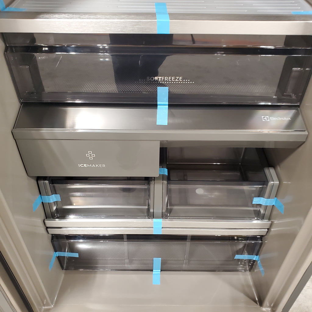 Pictures of Electrolux 19 Cu. Ft. Single-Door Freezer EI33AF80WS - Scratch & Dent (Minor) - Neu Appliance Outlet - Discount Appliance Outlet in Austin, Tx