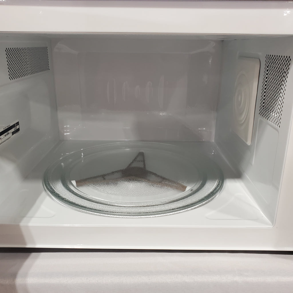 GE 1.4-cu ft 1100-Watt Countertop Microwave in Black 17SD209 - JES1460DSBB - Scratch & Dent (Minor)