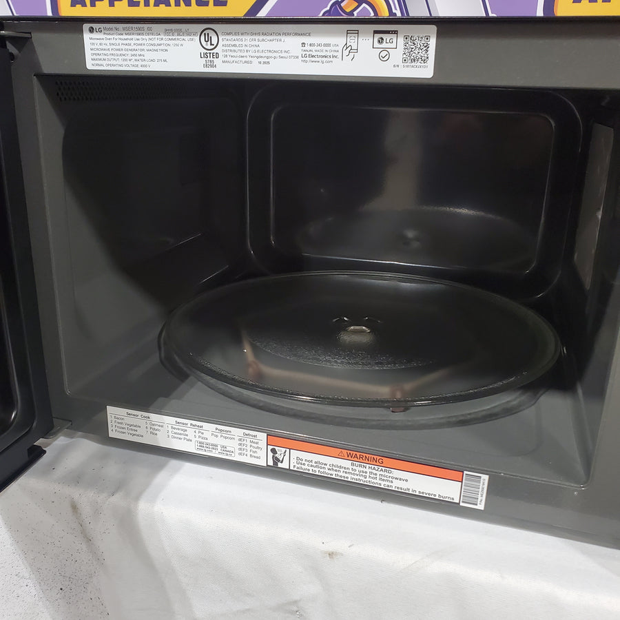 LG 1.5 cu. ft. NeoChef™ Countertop Microwave with Smart Inverter and Sensor Cooking MSER1590S - Scratch & Dent (Moderate)