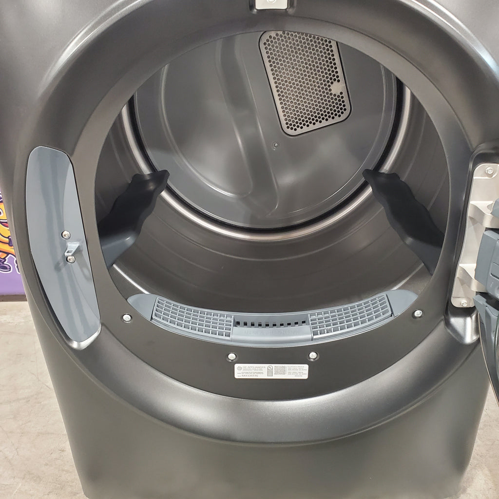 GE® ENERGY STAR® 7.8 cu. ft. Capacity Smart Front Load Electric Dryer with Steam and Sanitize Cycle 6SD075 - GFD65ESPVDS - Scratch & Dent (Minor)