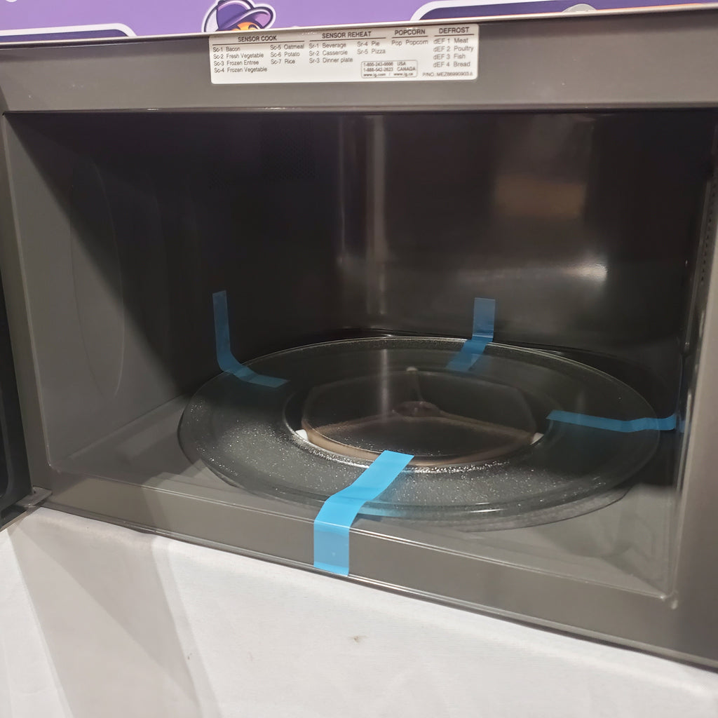 LG 2.0 cu. ft. NeoChef™ Countertop Microwave with Smart Inverter and EasyClean® 17SD212 - LMC2075ST - Scratch & Dent (Minor)